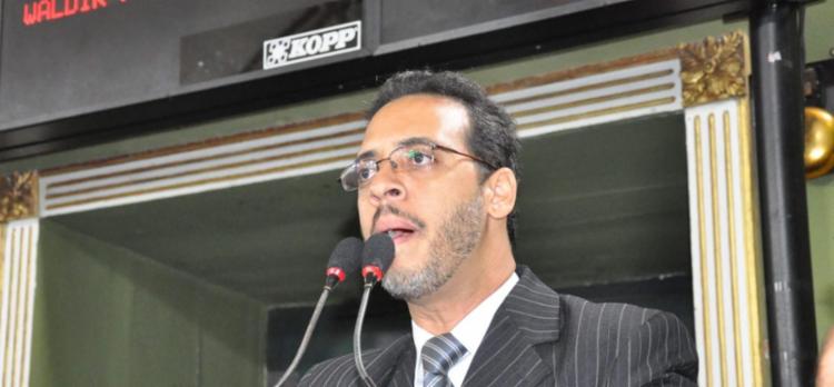 O candidato do PSOL, Hilton Coelho, aparece com 1% das intenções de voto - Foto: Divulgação O candidato do PSOL, Hilton Coelho, aparece com 1% das intenções de voto - Foto: Divulgação