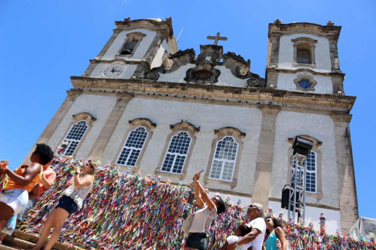 Três candidatos a prefeitod e Salvador escolheram a Igreja do Bonfim para iniciar suas campanhas - Foto: Divulgação Três candidatos a prefeitod e Salvador escolheram a Igreja do Bonfim para iniciar suas campanhas - Foto: Divulgação