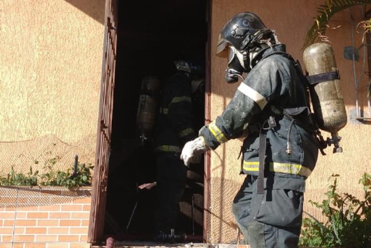 Menos de 500 litros de água foram utilizados durante toda a operação | Foto: Divulgação | Corpo de Bombeiros Militar da Bahia - Foto: Divulgação | Corpo de Bombeiros Militar da Bahia Menos de 500 litros de água foram utilizados durante toda a operação | Foto: Divulgação | Corpo de Bombeiros Militar da Bahia - Foto: Divulgação | Corpo de Bombeiros Militar da Bahia