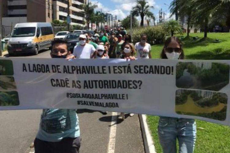 Moradores dizem que, desde 20 de agosto, a lagoa perdeu cinco metros de profundidade de água | Foto: Cidadão Repórter | Via Whatsapp - Foto: Cidadão Repórter | Via Whatsapp Moradores dizem que, desde 20 de agosto, a lagoa perdeu cinco metros de profundidade de água | Foto: Cidadão Repórter | Via Whatsapp - Foto: Cidadão Repórter | Via Whatsapp