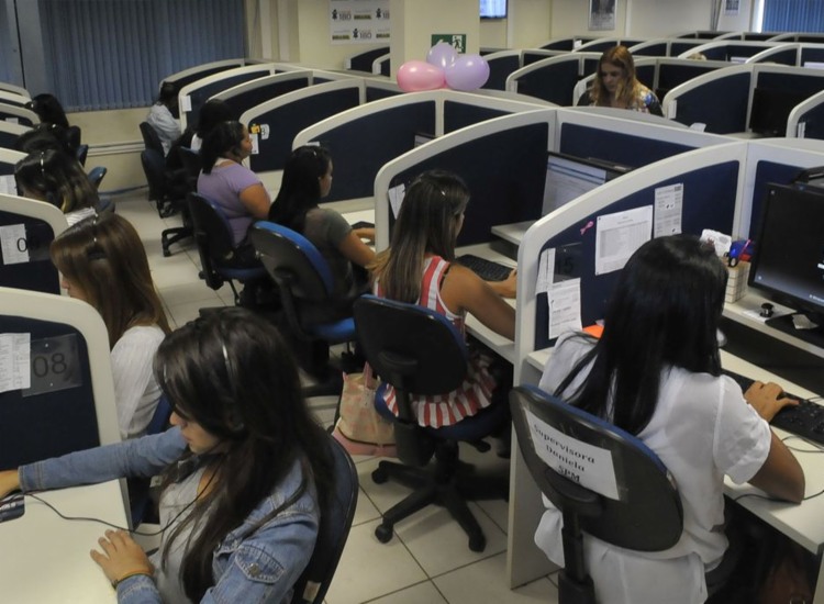 Curso recebe inscrições pelo WhatsApp até esta sexta-feira, 18 - Foto: José Cruz | Agência Brasil Curso recebe inscrições pelo WhatsApp até esta sexta-feira, 18 - Foto: José Cruz | Agência Brasil
