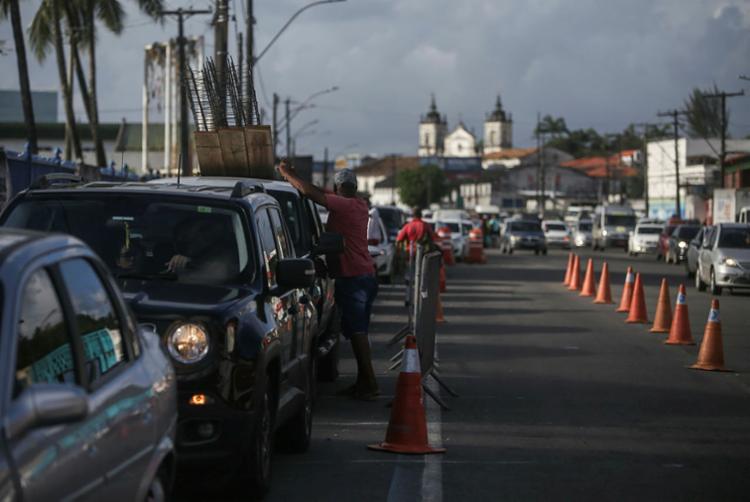 A movimentação de veículos para o embarque no Terminal de São Joaquim foi intensa na manhã desta sexta | Foto: Raphael Müller | Ag. A TARDE - Foto: Raphael Müller | Ag. A TARDE A movimentação de veículos para o embarque no Terminal de São Joaquim foi intensa na manhã desta sexta | Foto: Raphael Müller | Ag. A TARDE - Foto: Raphael Müller | Ag. A TARDE