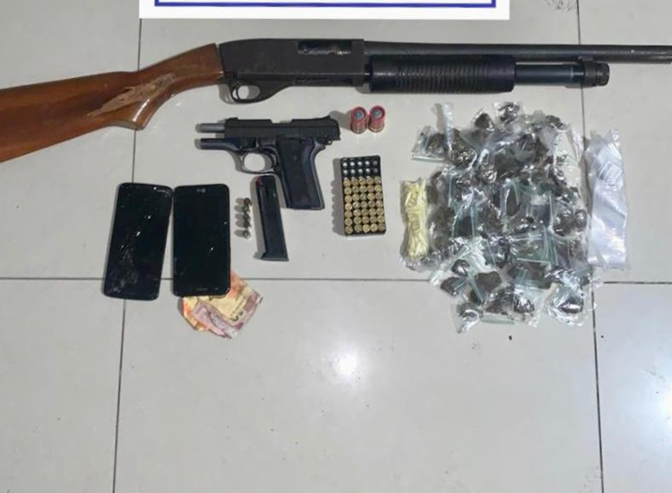 Material foi encontrado com os dois suspeito | Foto: Divulgação | SSP - Foto: Divulgação | SSP Material foi encontrado com os dois suspeito | Foto: Divulgação | SSP - Foto: Divulgação | SSP