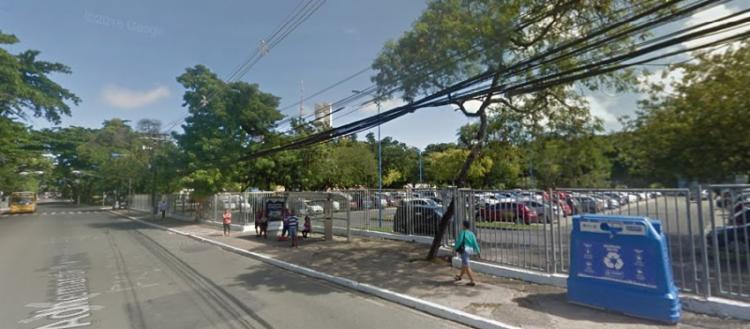 Foram instaladas 60 vagas de estacionamento de zona azul na Avenida Adhemar de Barros | Foto: Google Maps - Foto: Foto: Google Maps Foram instaladas 60 vagas de estacionamento de zona azul na Avenida Adhemar de Barros | Foto: Google Maps - Foto: Foto: Google Maps
