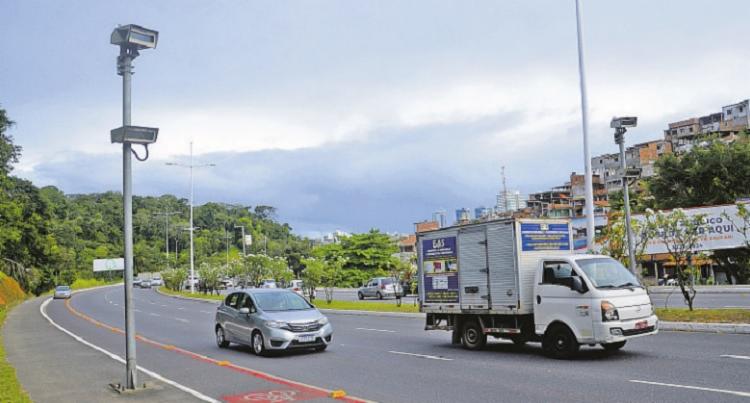 Dia Nacional do Trânsito acontece este ano quando se registra um aumento de 24,7% no número de autuações | Foto: Alex Oliveira | Ag. A TARDE - Foto: Alex Oliveira | Ag. A TARDE Dia Nacional do Trânsito acontece este ano quando se registra um aumento de 24,7% no número de autuações | Foto: Alex Oliveira | Ag. A TARDE - Foto: Alex Oliveira | Ag. A TARDE