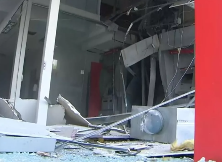 Caso aconteceu por volta das 3h30 desta quinta-feira, 8 - Foto: Reprodução | TV Bahia Caso aconteceu por volta das 3h30 desta quinta-feira, 8 - Foto: Reprodução | TV Bahia
