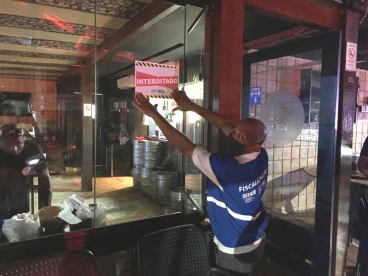 Fiscalização foi realizada na noite desta sexta-feira | Foto: Divulgação | Sedur - Foto: Divulgação | Sedur Fiscalização foi realizada na noite desta sexta-feira | Foto: Divulgação | Sedur - Foto: Divulgação | Sedur
