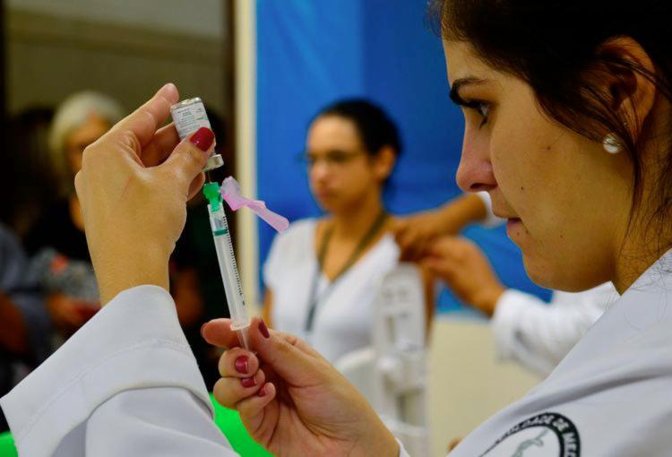 Profissionais atuarão na rede de atenção básica da capital baiana | Foto: Arquivo | Agência Brasil - Foto: Arquivo | Agência Brasil Profissionais atuarão na rede de atenção básica da capital baiana | Foto: Arquivo | Agência Brasil - Foto: Arquivo | Agência Brasil