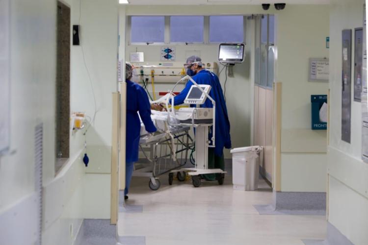 Pasta vem prorrogando os leitos de UTI destinados ao tratamento de pacientes com a Covid-19 desde agosto | Foto: Divulgação | Sesab - Foto: Divulgação | Sesab Pasta vem prorrogando os leitos de UTI destinados ao tratamento de pacientes com a Covid-19 desde agosto | Foto: Divulgação | Sesab - Foto: Divulgação | Sesab