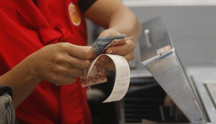 Para a regularização, as entidades devem entregar as certidões negativas às respectivas secretarias das áreas em que atuam I Foto: Elói Corrêa I GOVBA - Foto: Foto: Elói Corrêa I GOVBA Para a regularização, as entidades devem entregar as certidões negativas às respectivas secretarias das áreas em que atuam I Foto: Elói Corrêa I GOVBA - Foto: Foto: Elói Corrêa I GOVBA