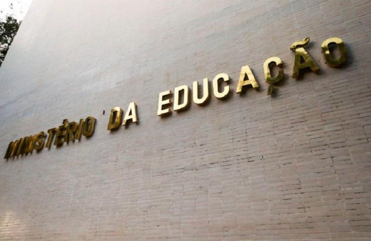 MEC autoriza ensino remoto enquanto durar pandemia