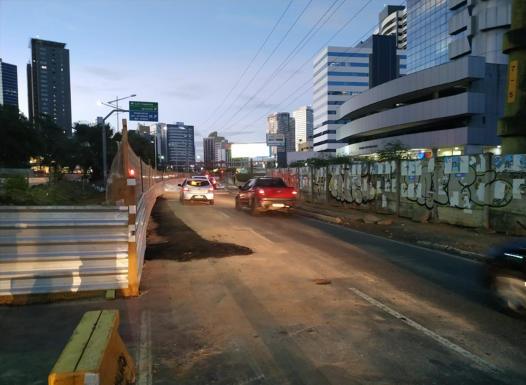 Trânsito estava bloqueado por conta por conta das obras de requalificação que acontecem na via | Foto: Divulgação | Transalvador - Foto: Divulgação | Transalvador Trânsito estava bloqueado por conta por conta das obras de requalificação que acontecem na via | Foto: Divulgação | Transalvador - Foto: Divulgação | Transalvador