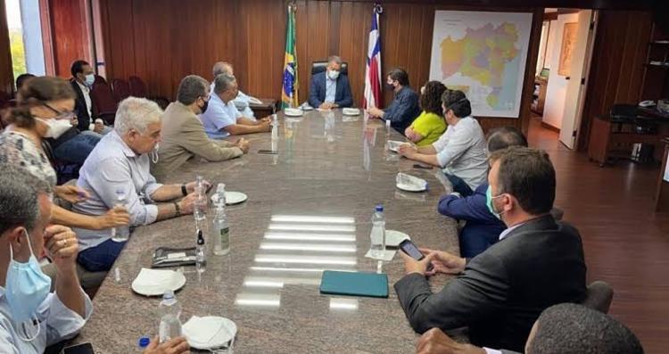 Deputado se reuniu com lideranças do estado na tentativa de angariar votos da bancada baiana - Foto: Instagram Deputado se reuniu com lideranças do estado na tentativa de angariar votos da bancada baiana - Foto: Instagram