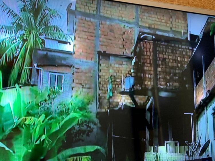 De acordo com a Codesal, imóvel será demolido parcialmente para evitar danos às casas vizinhas | Foto: Reprodução |TV Bahia - Foto: Reprodução |TV Bahia De acordo com a Codesal, imóvel será demolido parcialmente para evitar danos às casas vizinhas | Foto: Reprodução |TV Bahia - Foto: Reprodução |TV Bahia